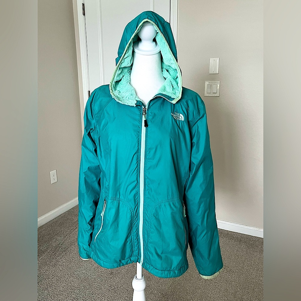 EUC The North Fave Green Lined Weather Resistant Jacket Size Large